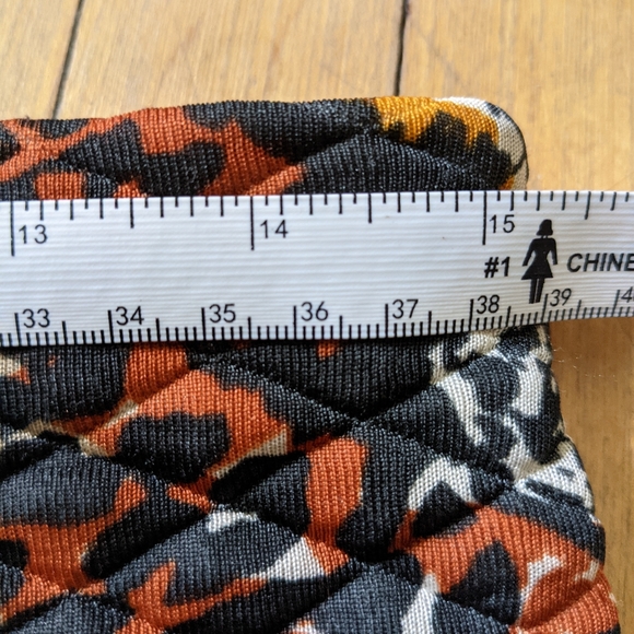 3/$15 🤑 H&M quilted skirt - Picture 5 of 5